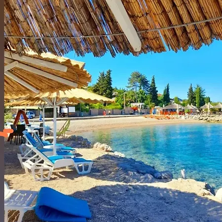 Casa Nova Semesterbostad Njivice